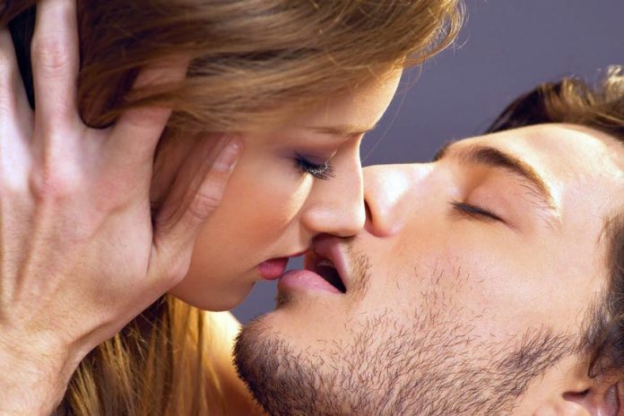 Tips to improve your kissing skils